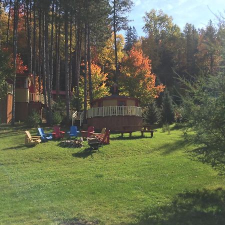 La Maison Sous Les Arbres Saint Roch de Mekinac Екстериор снимка